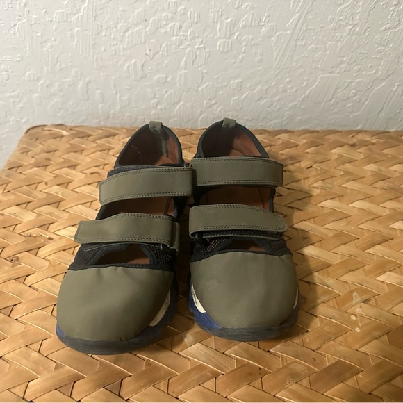 Marni Double Strap Velcro Sneakers size 37 - Picture 2 of 7